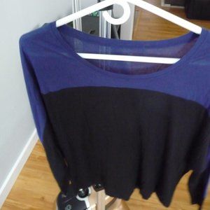 ITALIAN  OVERSIZED VISCOSE JERSEY LONG SLEEVE TOP SIZE L NEW NO TAGS